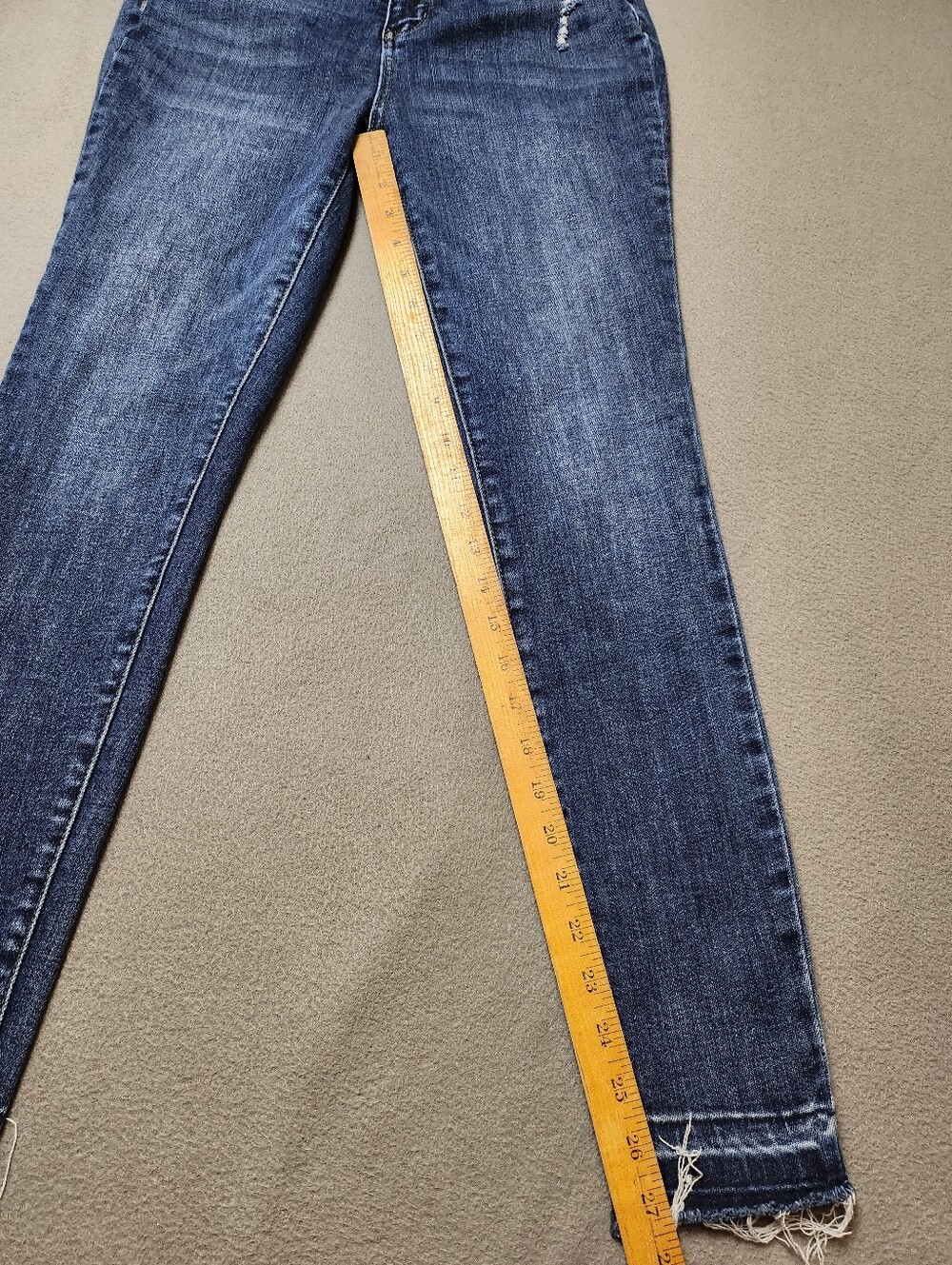 Judy Blue Skinny Fit Distressed Raw Hem Jeans Size 9/29 JB88417 - Picture 10 of 12